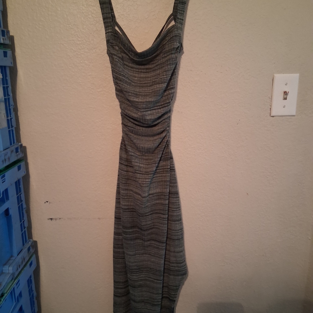 Ruched Bodycon Dress W Crisscross Back